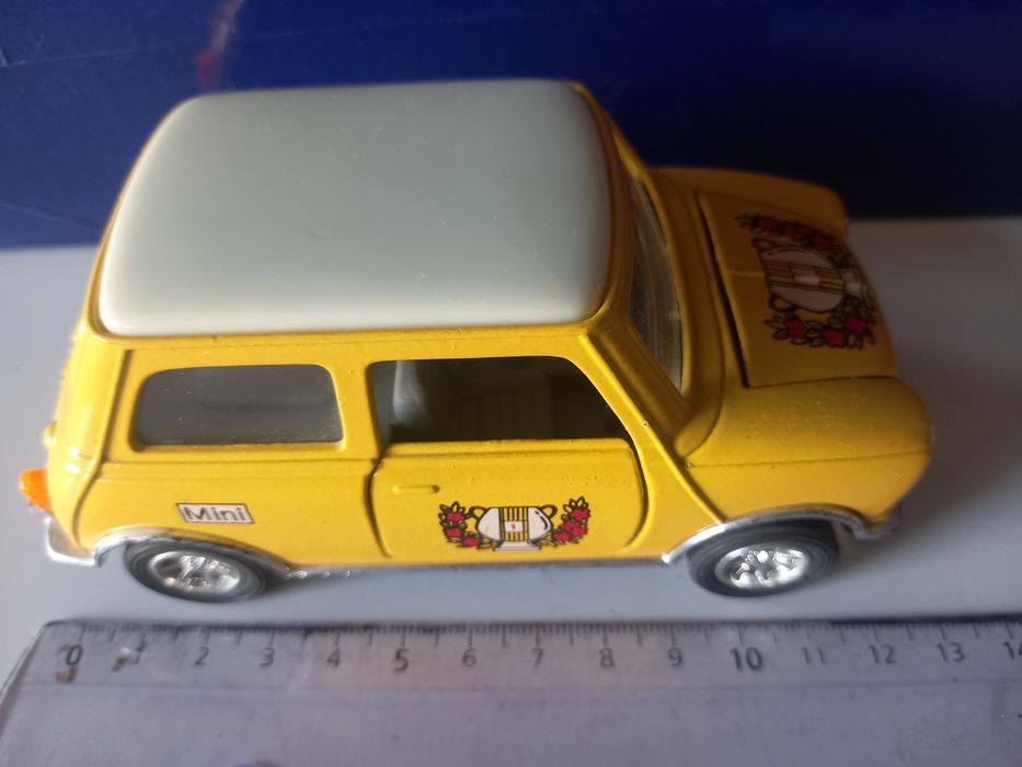 Morris mini (miniatura)