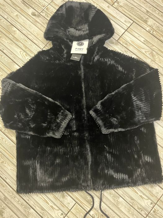 Шубка розмір 52-54-56