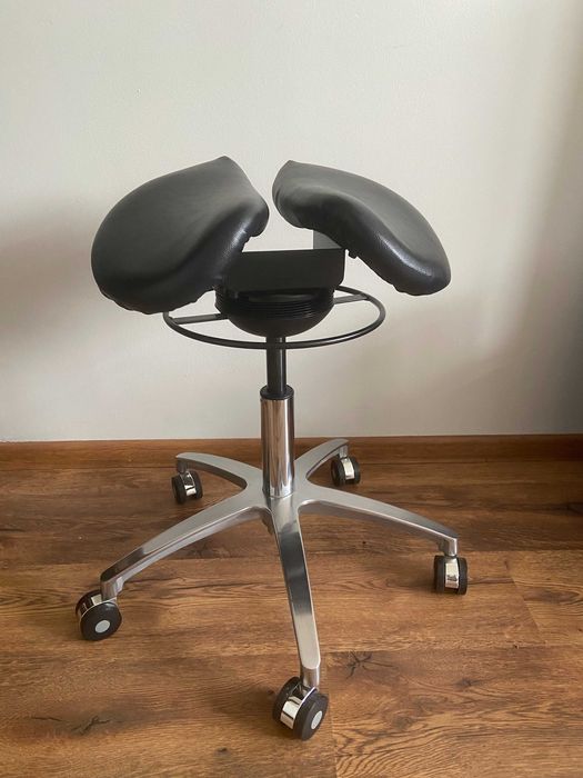 fotel ergonomiczny siodło