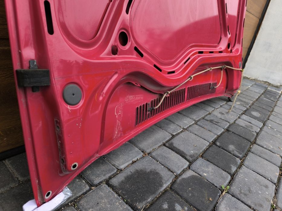 Maska pokrywa silnika VW Polo 86C 2F czerwona