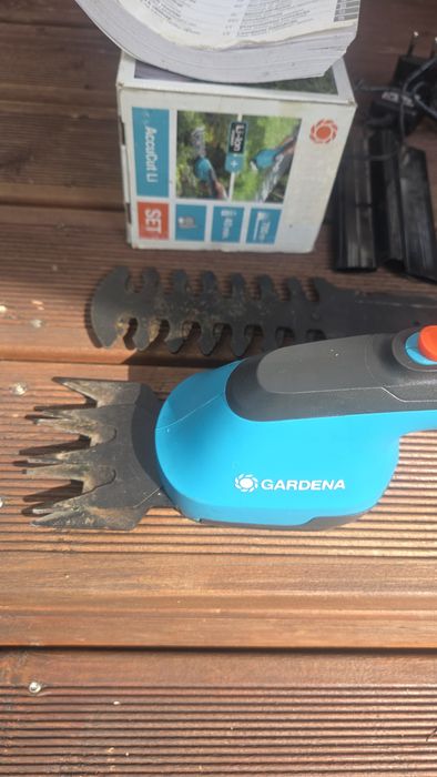Nożyce do trawy Gardena akumulatorowe   AccuCut Li 9852-32