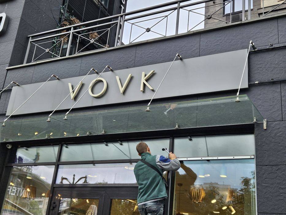 Перевезення Вікон, Скла, Склопакетів — Газель з Пірамідою + Вантажники