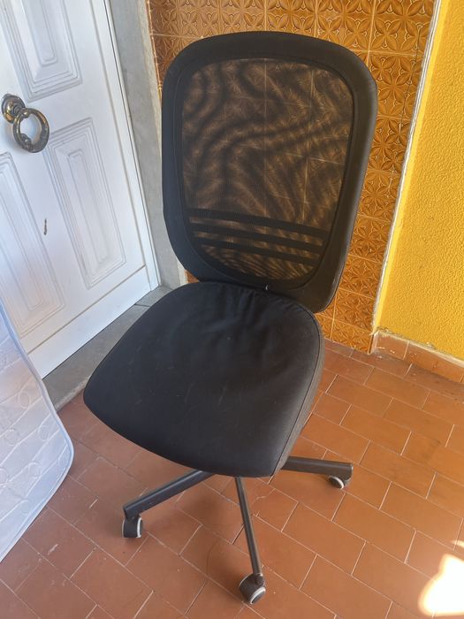 Cadeira simples ( nova )