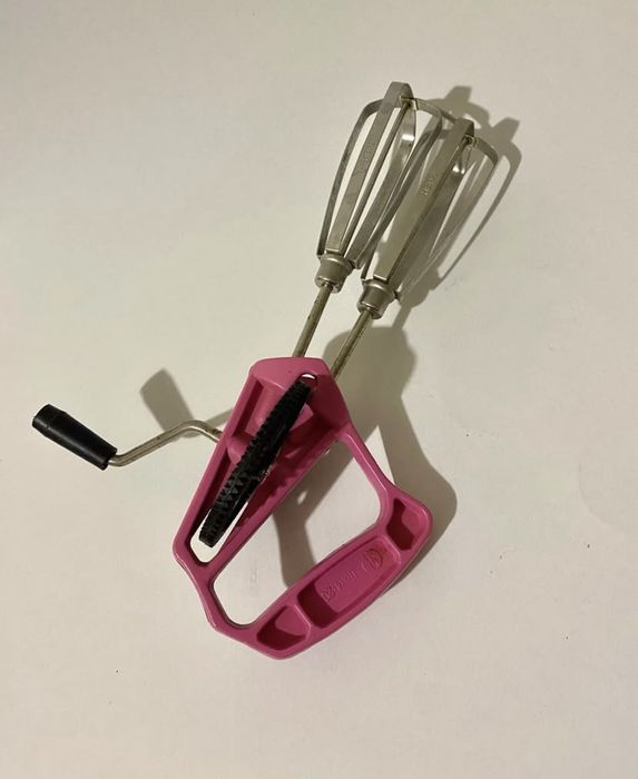 Вінтажний ручний міксер