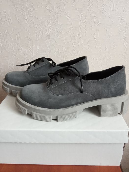 Туфли натуральная замша, новые.