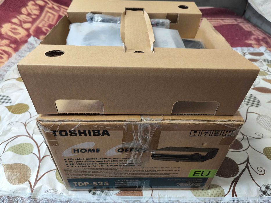 Мультимедийный проектор Toshiba TDP-S25: 2 500 грн. - Проекторы