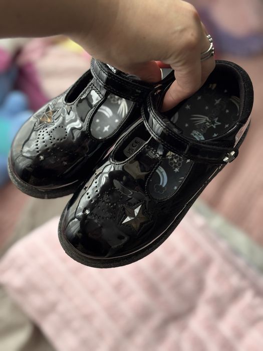 Лакові туфлі для дівчинки 29 р