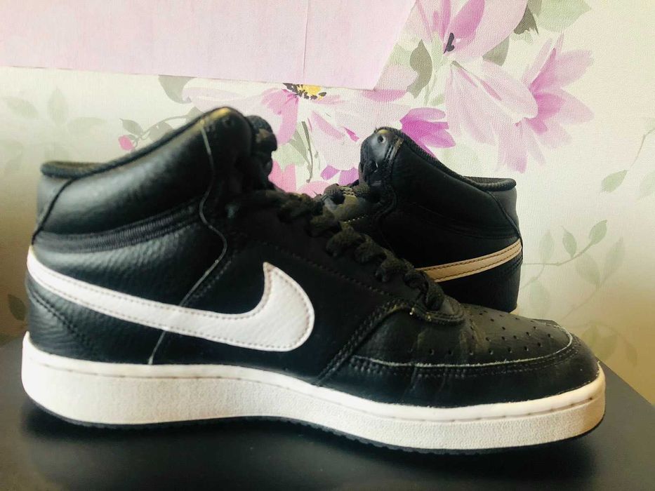 Кросівки жіночі Nike Court Vision Mid р.38