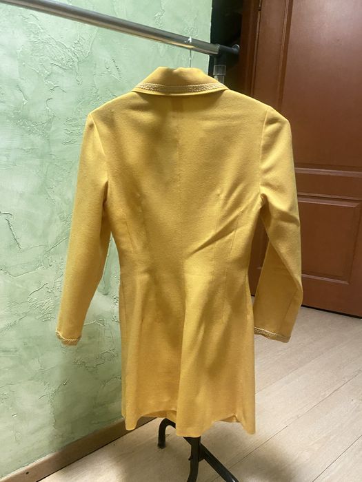 Сукня Roccobarocco жовто-гарячого кольору