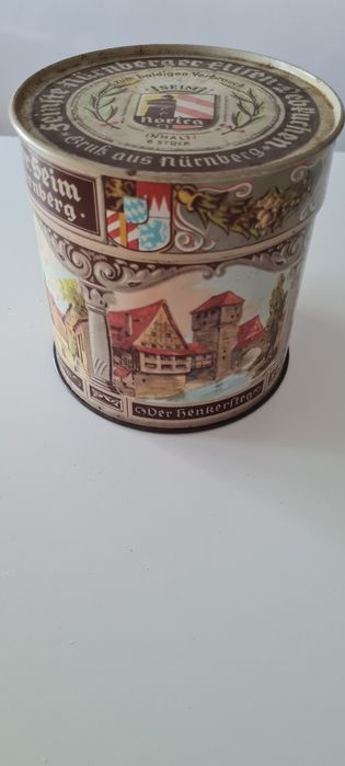 Lata de biscoitos de Nuremberga