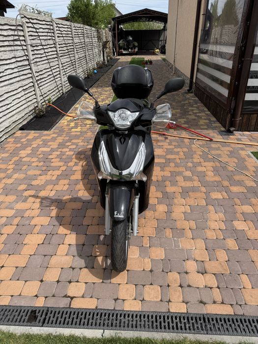 Продам скутер Honda SH 150