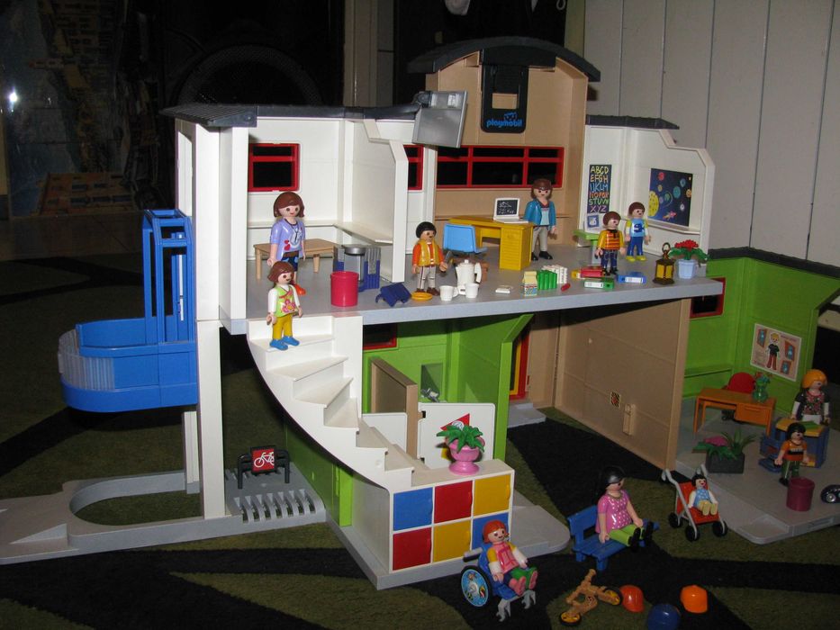 Playmobil 9453 Duża Szkoła Z Wyposażeniem, school, grajacy zegar