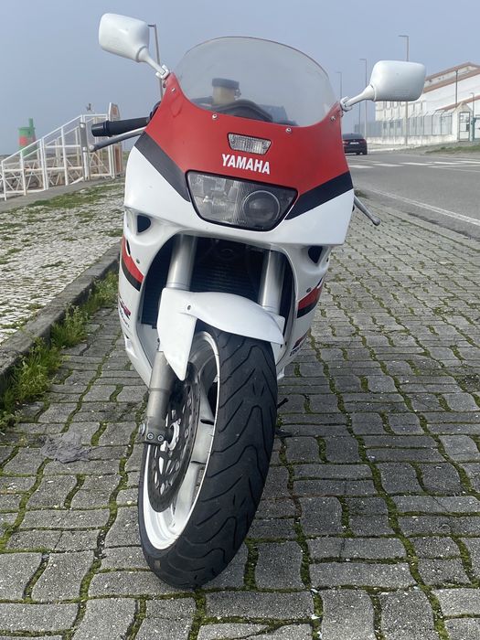 Yamaha FZR 1000 ano 1992