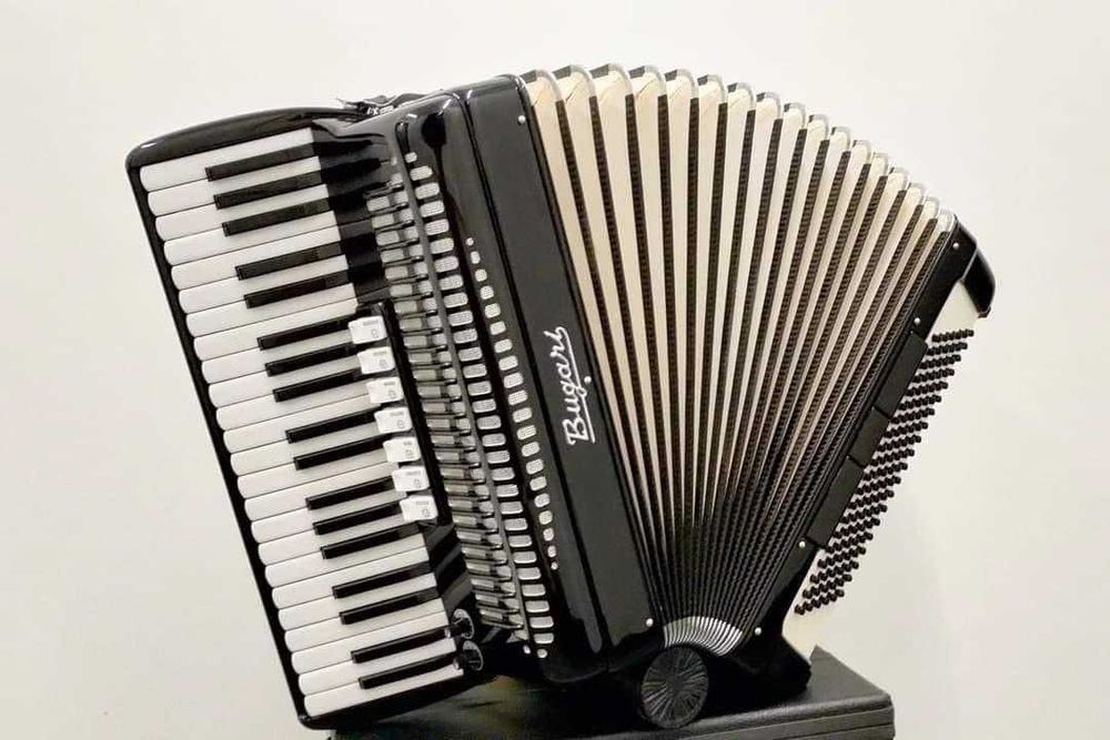Akordeon Bugari 120 Wysoka oktawa