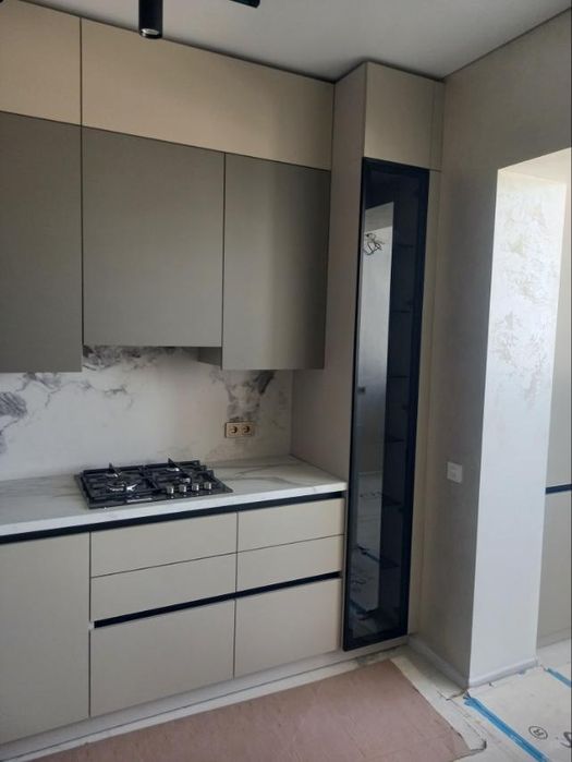 Продається квартира 2 -х кімн Новобуд. Пров .Парковий .Минай.