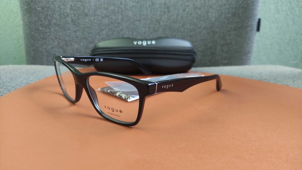 Okulary / oprawy VOGUE 2787 (kolor W44)