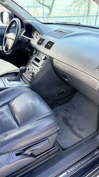 Вольво ХС90 2011 рік