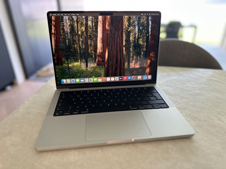 Macbook Pro M4 MAX 36GB 1TB - NOVO
