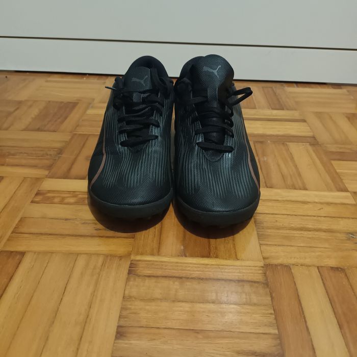 Chuteiras puma pretas