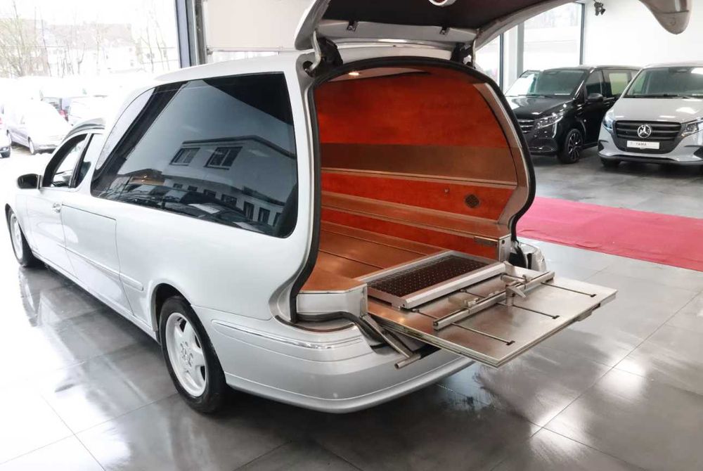 Катафалк Mercedes-Benz E 270 CDI