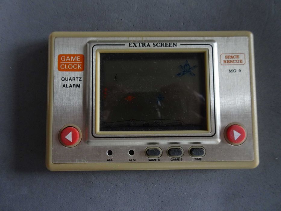 Consola Space Rescue na caixa