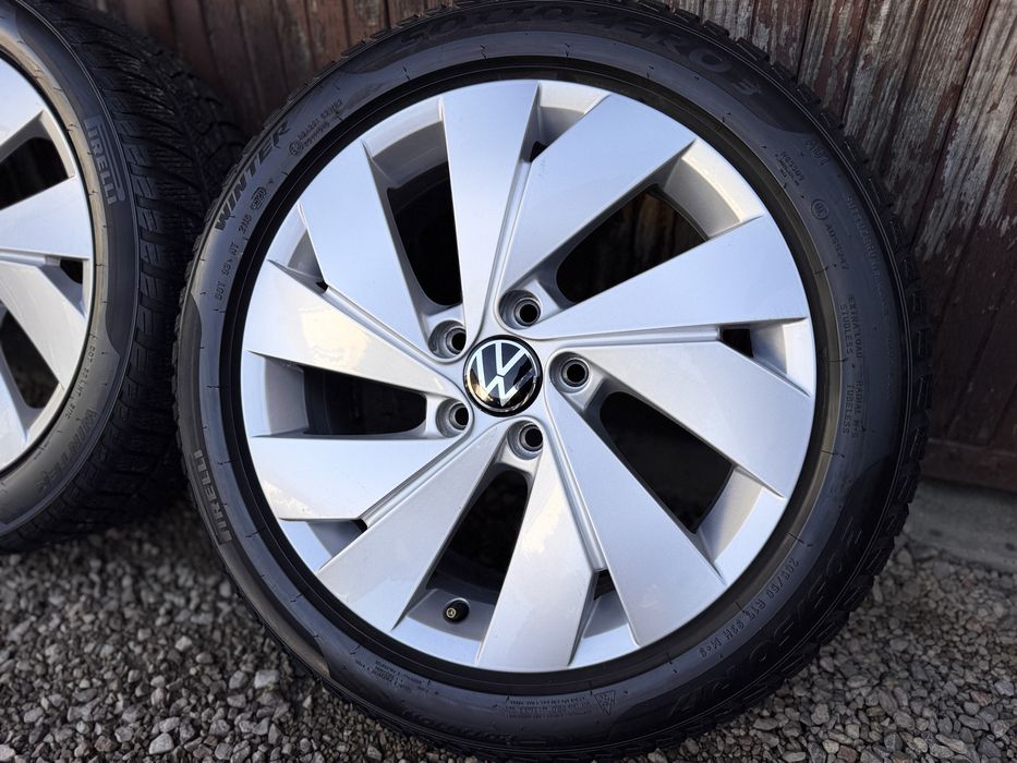 Felgi Koła 17 5x112 VW Oryginał Golf 8  Opony Zimowe