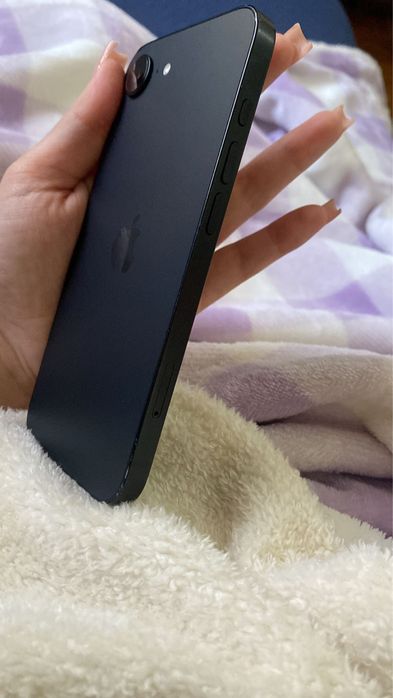 Iphone 16e em bom estado