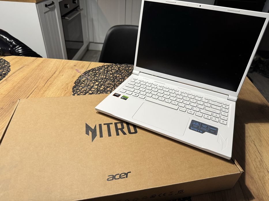 Laptop Acer Nitro v14 na gwarancji
