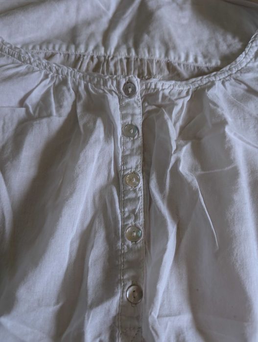 Damska biała koszulka z guziczkami rozmiar S