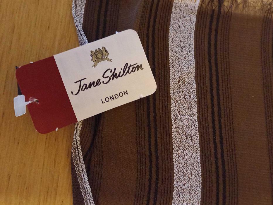 Szalik Jane Shilton
