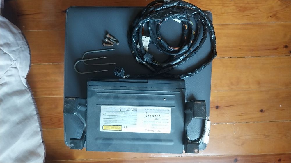 Caixa de CDs para Ford Focus Mk1