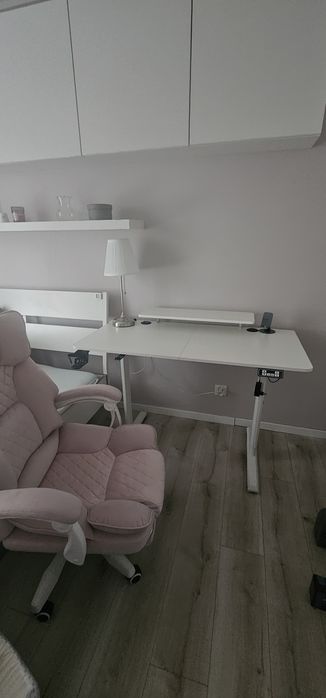 Zestaw fotel gemingowy + biurko z regulacją wysokości