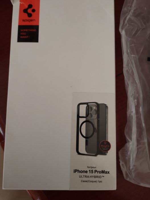 Capa spigen iPhone 15 pro max