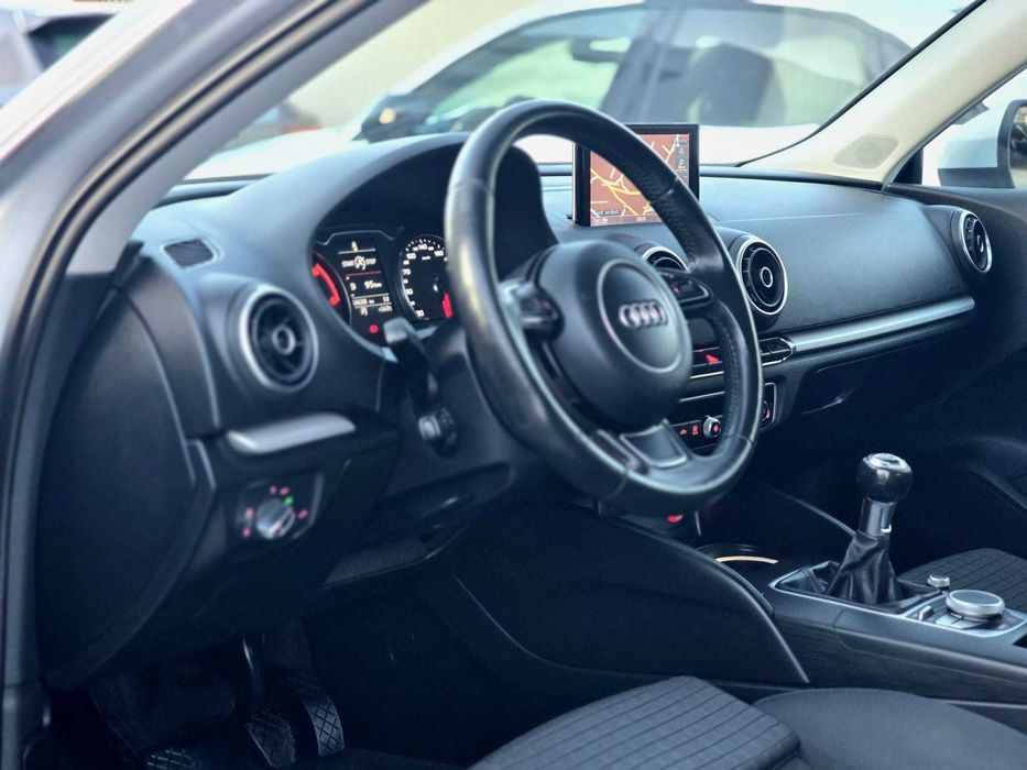 AUDI A3 8V S LINE 1.6TDI 110CV "LOOK RS3"