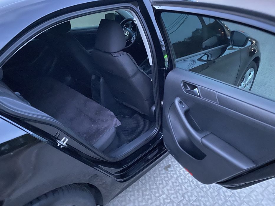 Volkswagen jetta 6,2015 р.2.0 мpi