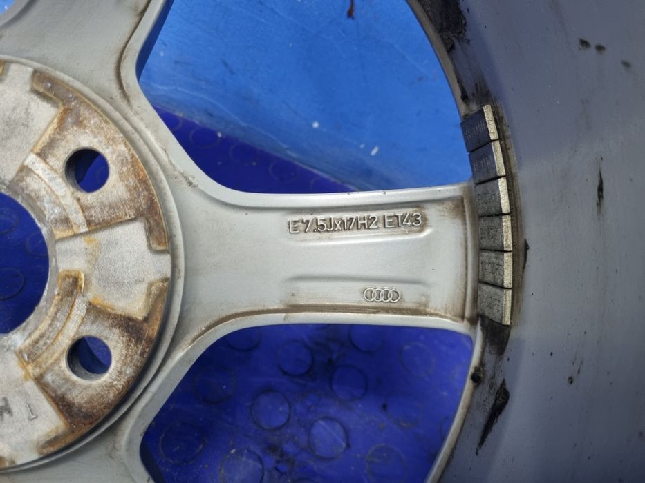 FELGA aluminiowa AUDI A3 8V 17" 7.5J ET 43 5X112 Oryginał OEM | 8V0601025S
