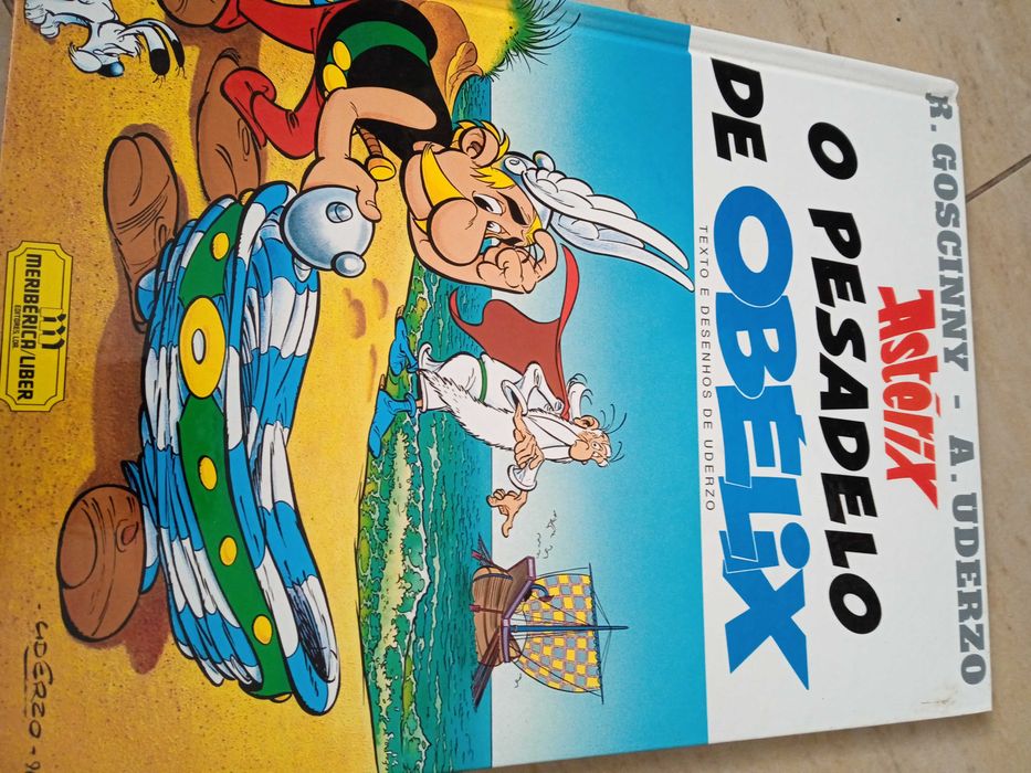 Banda desenhada; strapontam; obélix...os túnicas  Azuis; As aventuras.