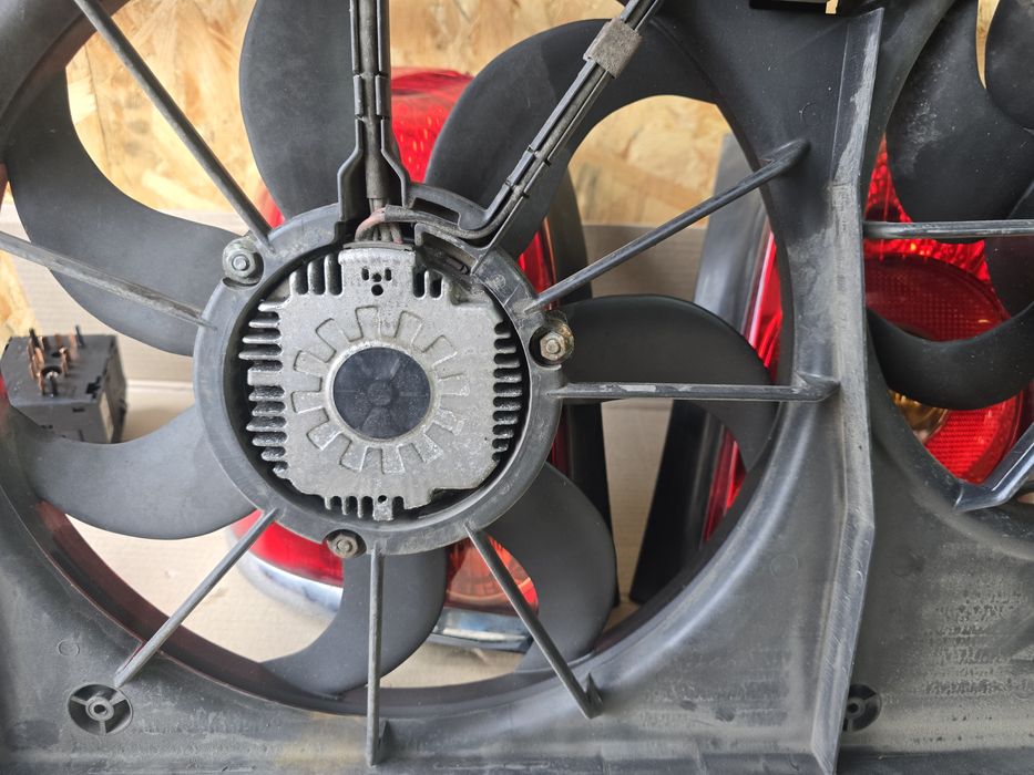 Вентилятор дифузор VW Touran Passat b6 Golf 5 2.0TDI