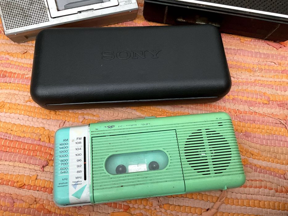 Rádios e Antenas Antigos (JVC / Sanyo / Sharp / Sony)