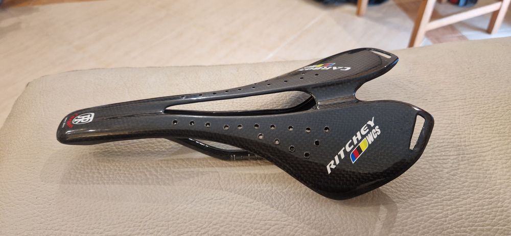 Selim  Fizik / Selle Italia (original) e Selim Ritchey WCS