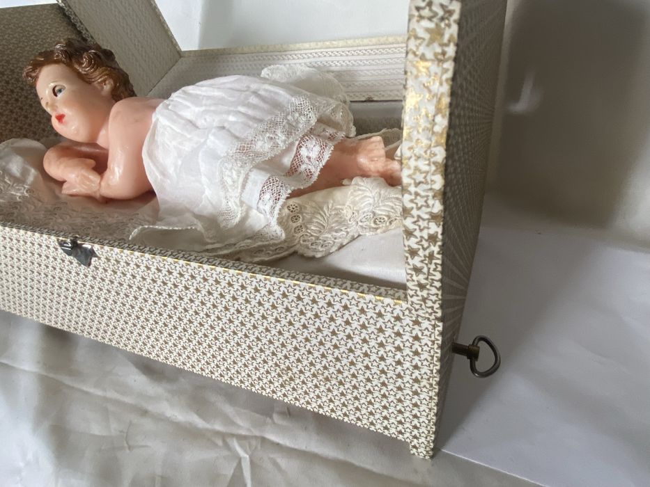 Menino Jesus de cera musical