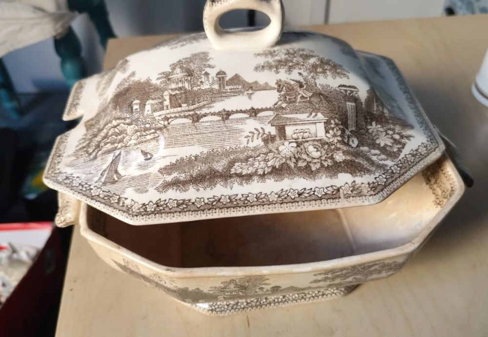 Terrina Real Fábrica de Sacavém