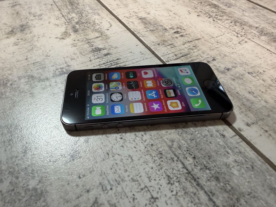 Iphone 5S 16Gb Неверлок ios 12 Bat 78% touch id не работает