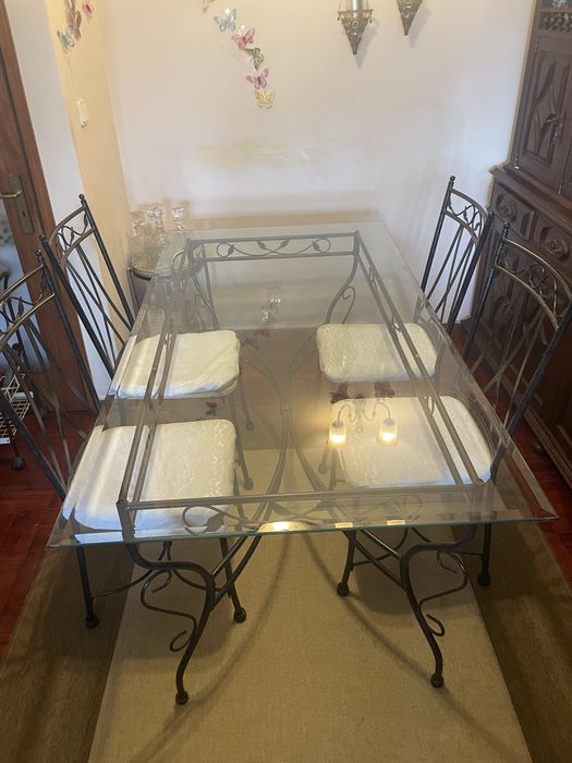 Mesa em Ferro com 6 cadeiras
