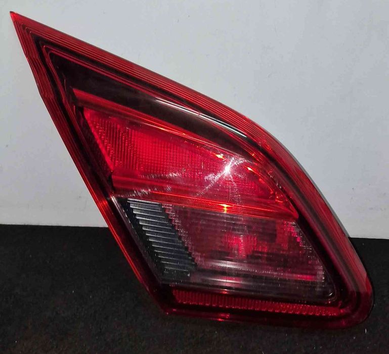 Farolim da Mala Esquerdo 39012623 - OPEL CORSA E