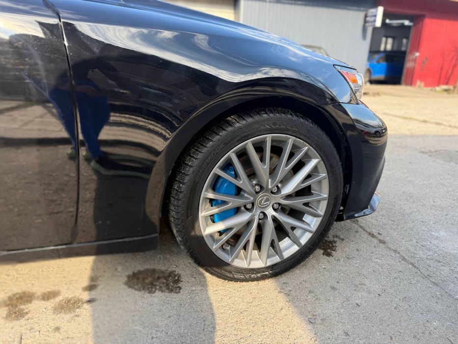 Продам  Lexus is 2014