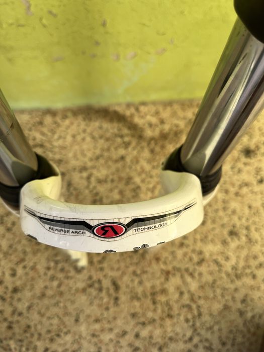 Suspenção Manitou AXEL aro 26