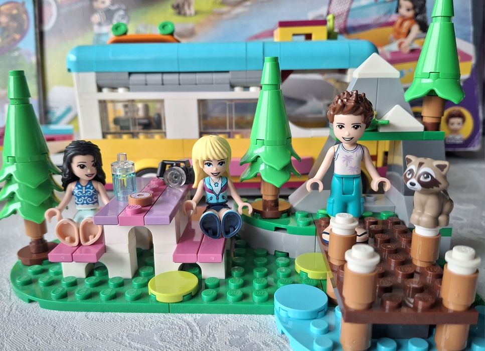 Klocki lego 41681 leśny mikrobus kempingowy i żaglówka