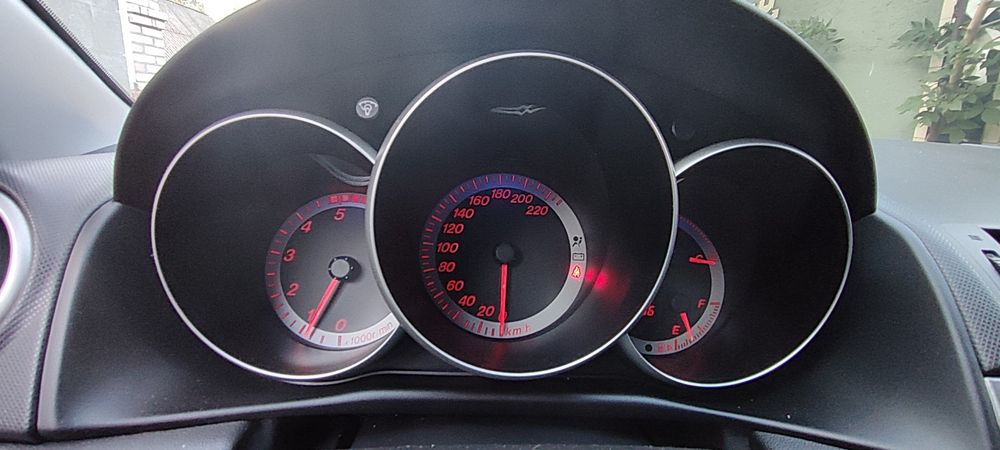Mazda 3 дизель 1.6
