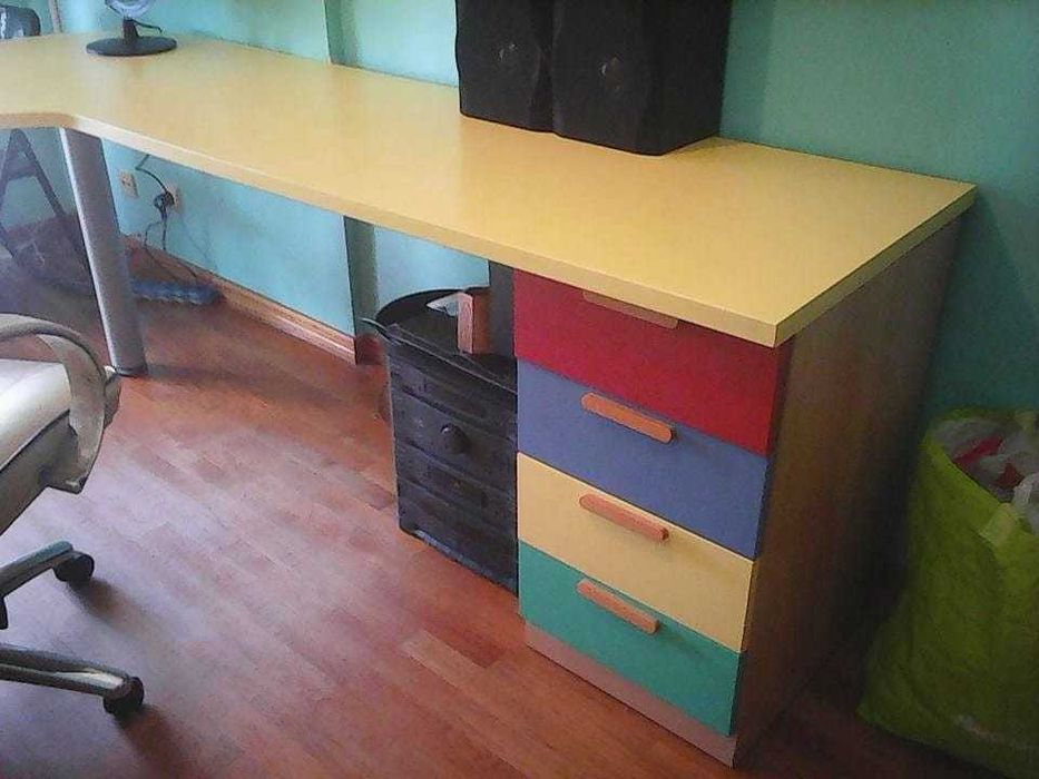 Conjunto de móveis para quarto de criança/ jovem